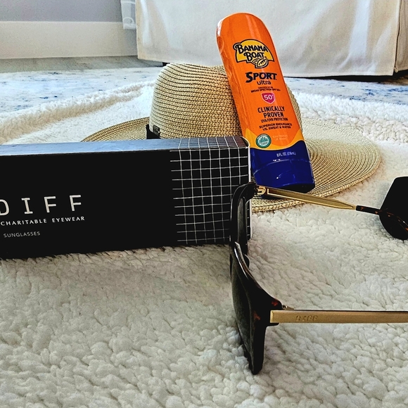 Diff Charitable Tortoise-Shell Sunglasses - Picture 4 of 4